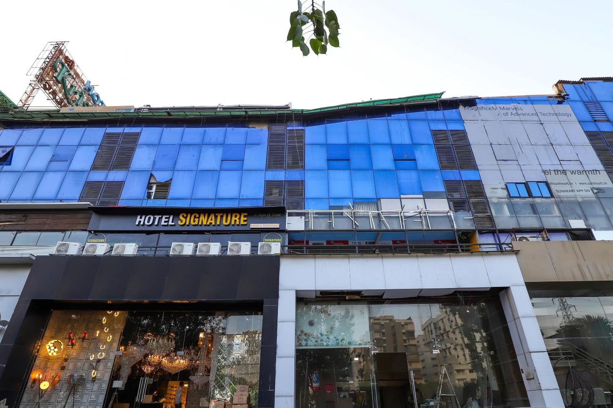 Oyo Hotel Shree Niwas Ahmedabad Bagian luar foto